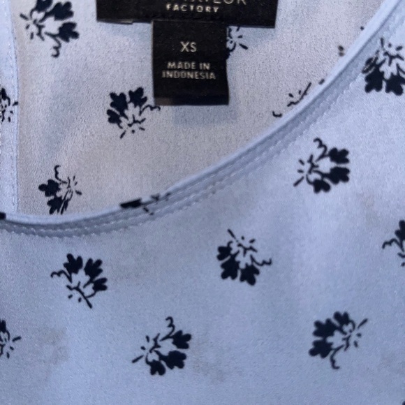 Ann Taylor Factory Blue Top, Size XS - Picture 4 of 4